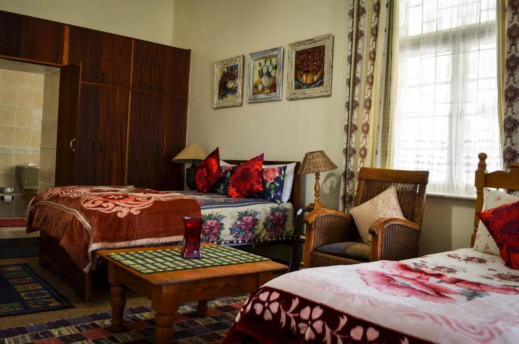 Petra'S Country Guesthouse Vryheid Habitación foto
